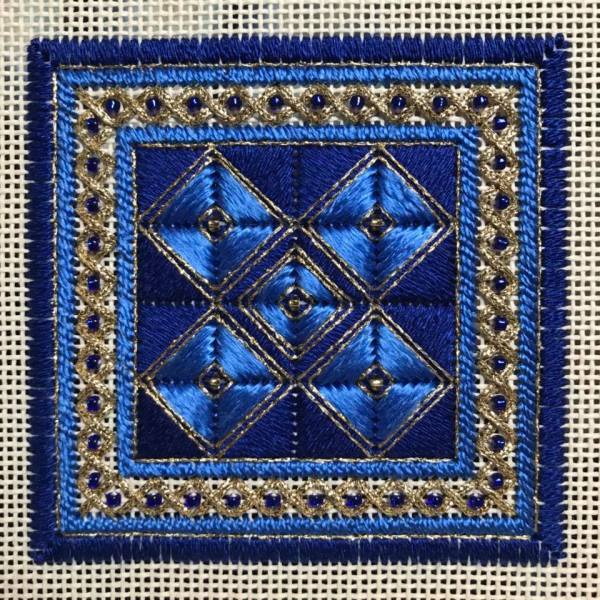 “Holiday Square” freebie by Laura J Perin